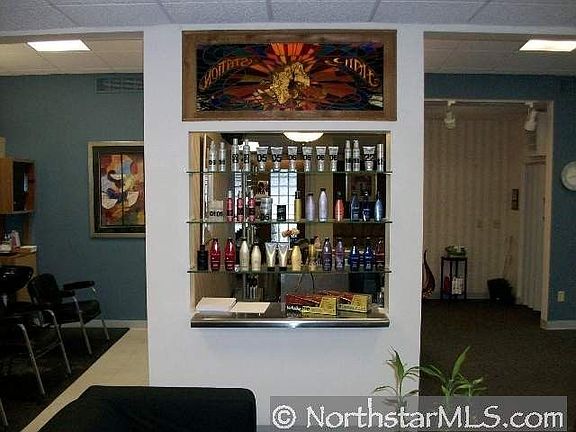 5th image of 10565 University Ave NE