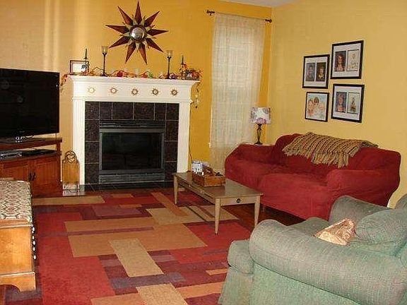 3rd image of 3813 E Stargrass Ln