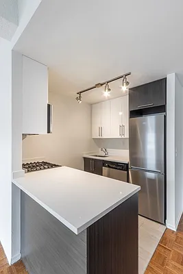 Rented by Triumph Property Group | media 5