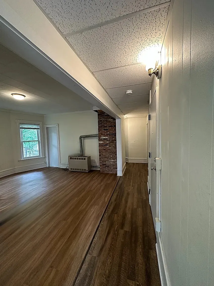 2 bed, 800 sqft, $1,875 — Photo 3