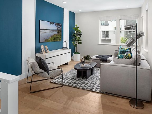 Second-floor versatile loft to suit your needs