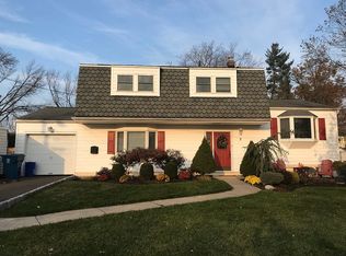7 Grier Rd, Somerset, NJ 08873