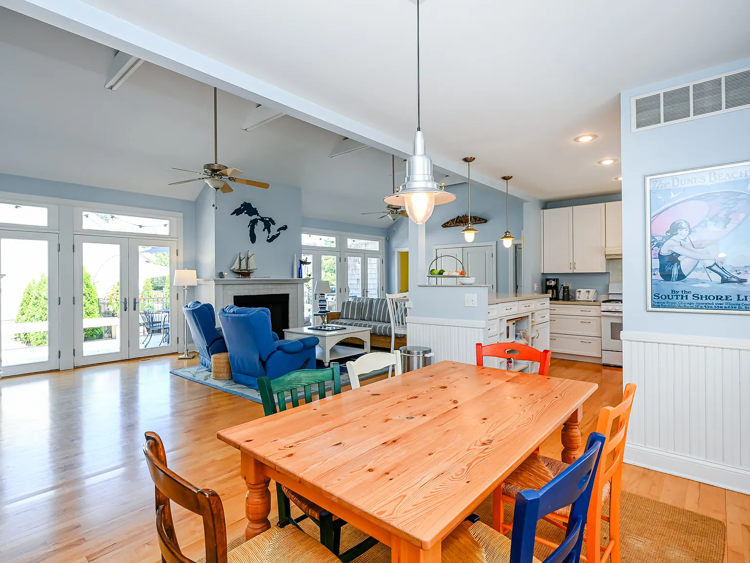 315 Creek Dr — Photo 2