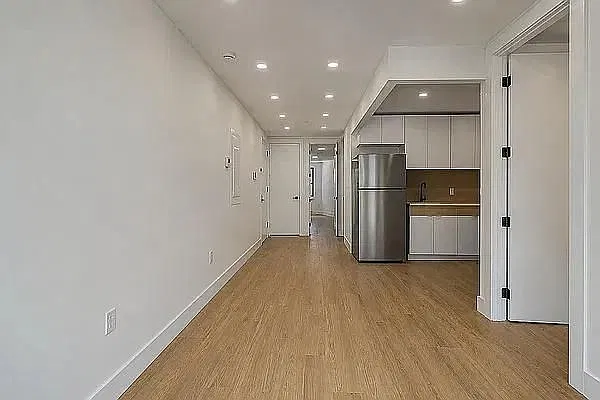 175 Rochester Avenue — Photo 3