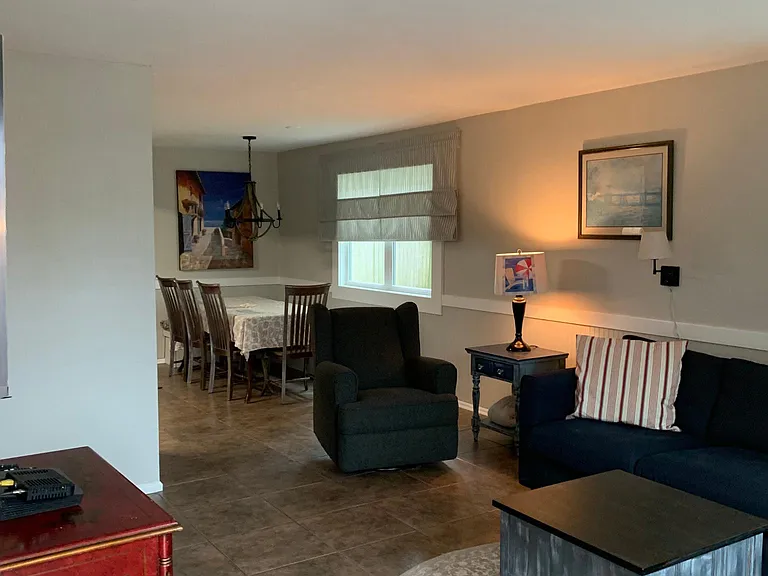 4403 Ocean View Ave — Photo 8