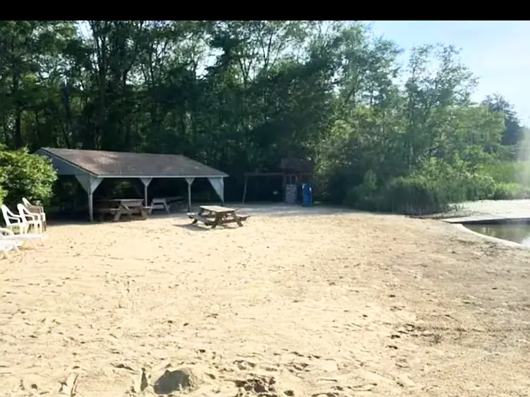 340 Twin Lakes Rd — Photo 2