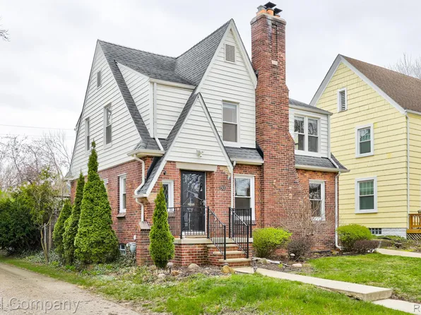 831 W Breckenridge St, Ferndale, MI 48220