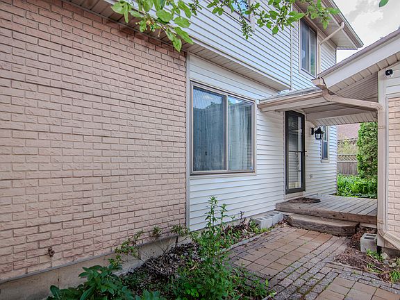 5th image of 1325 Chartwell Carriage Way S