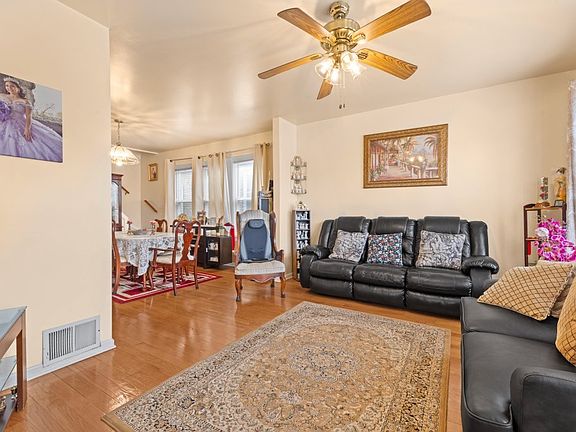 2nd image of 5349 W Fletcher St