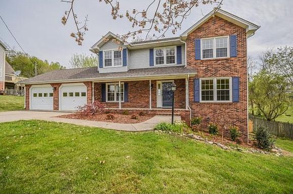 3rd image of 204 Charlton Green Dr