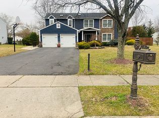 5 Reston Rd, Manalapan, NJ 07726