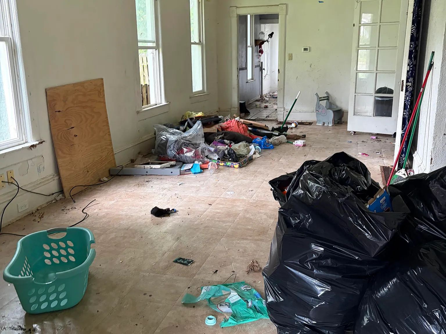 4 bed, 1202 sqft, $915 — Photo 4