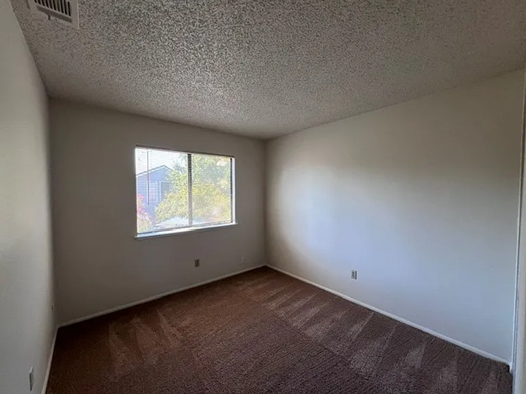7531 Deltawind Dr — Photo 13