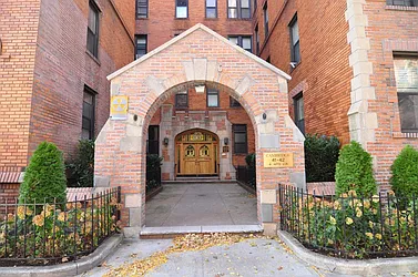 Rented by CENTURY 21 Sunny Gardens Realty, Inc.