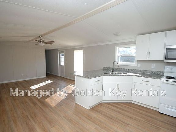 4th image of 104 Lindsey Brooke Ln