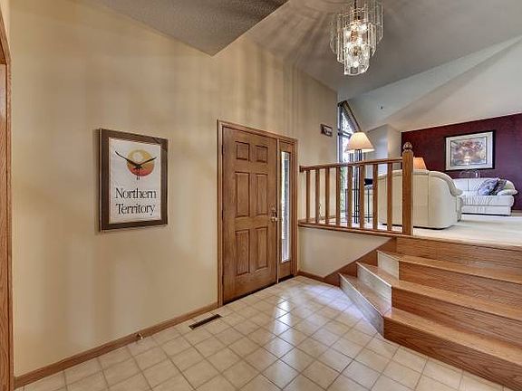 Ceramic tile foyer