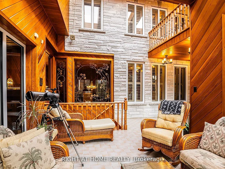 38 Sugarbush Ct — Photo 15