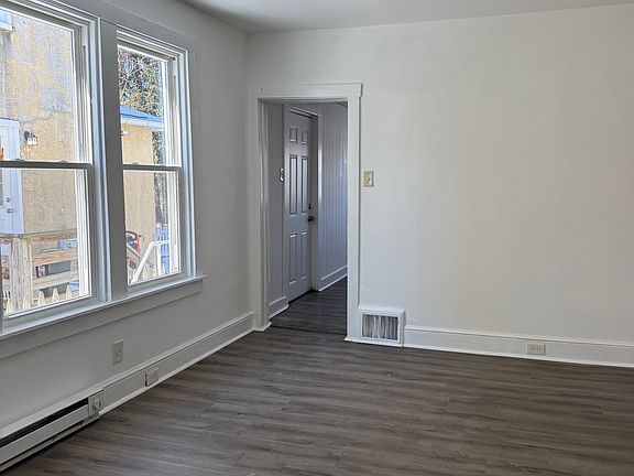 5th image of 214 Harvey Ave