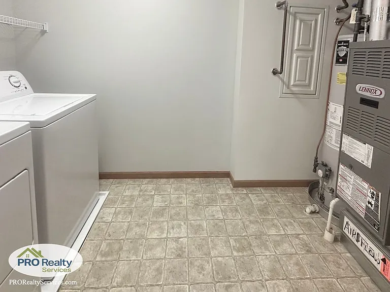 17190 Monroe St NW — Photo 15