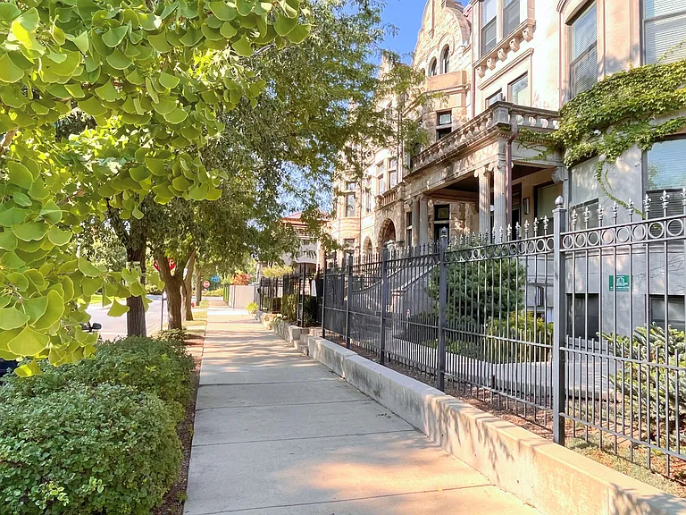 3967 S Drexel Blvd — Photo 2