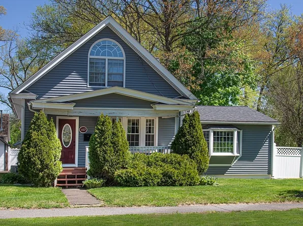 107 Lyman St, South Hadley, MA 01075