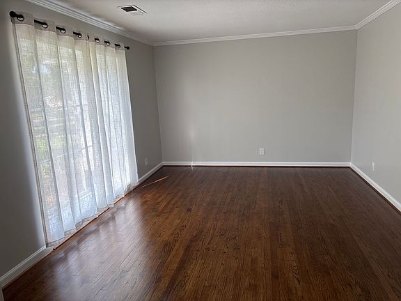 5th image of 3321 Ridgefield Dr