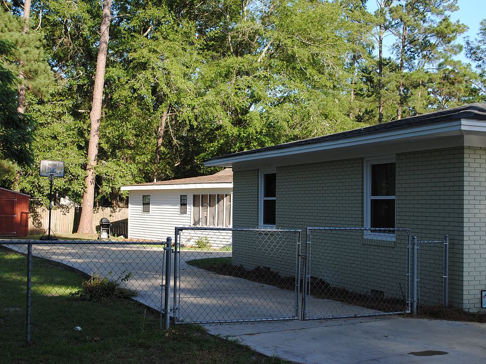 Two Homes on One Large Lot