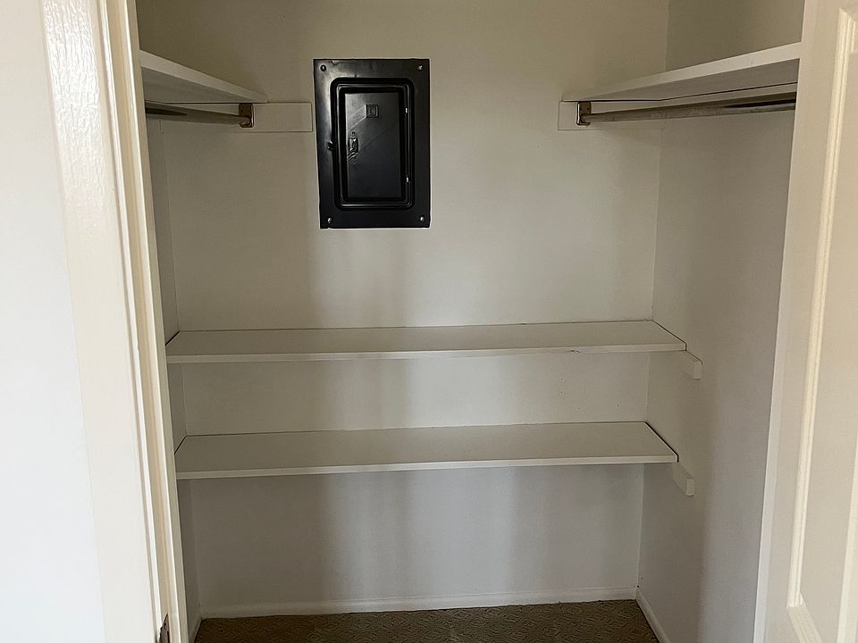 Master Bedroom Walk In Closet