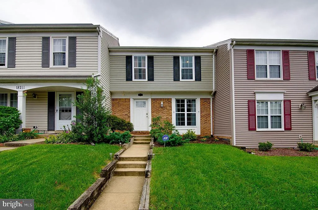 18209 Smoke House Ct photo 1