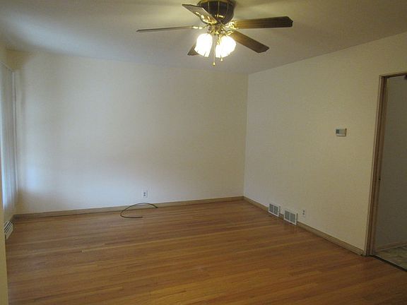 3rd image of 1311 S 56th Ct
