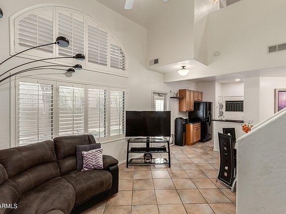 3rd image of 2027 E UNIVERSITY Drive #140