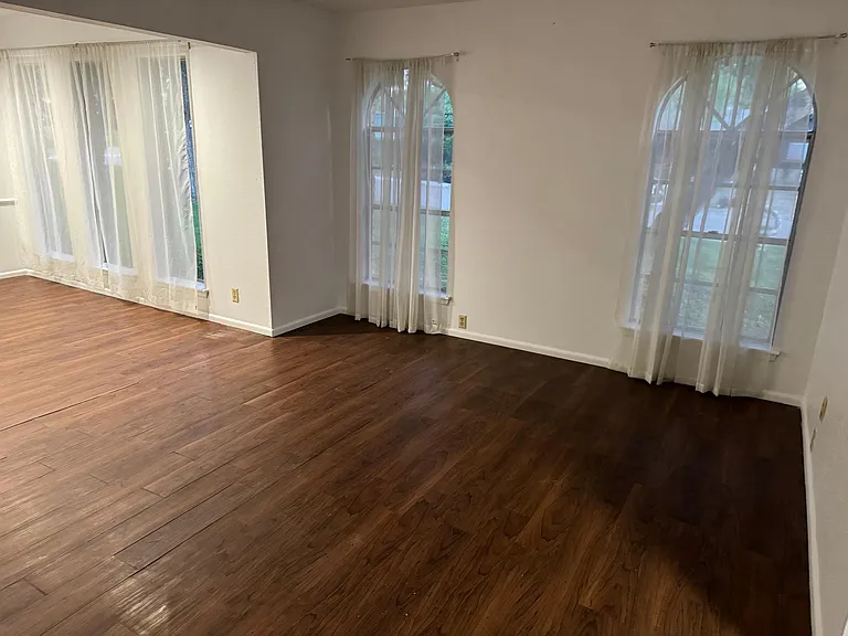 200 Shalimar Dr — Photo 12
