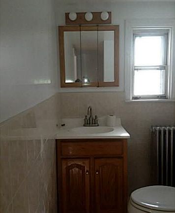 4th image of 83 Nicoll St
