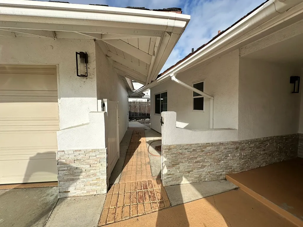 4 bed, 1588 sqft, $3,700 — Photo 2