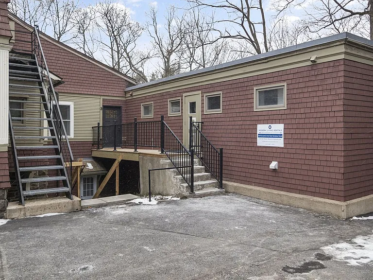 504 Stewart Ave — Photo 313