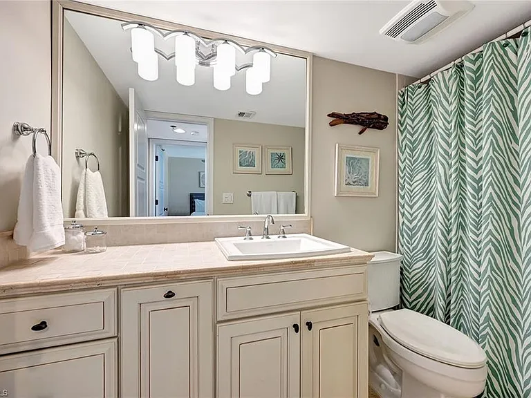 5550 Heron Point Dr #703 — Photo 21