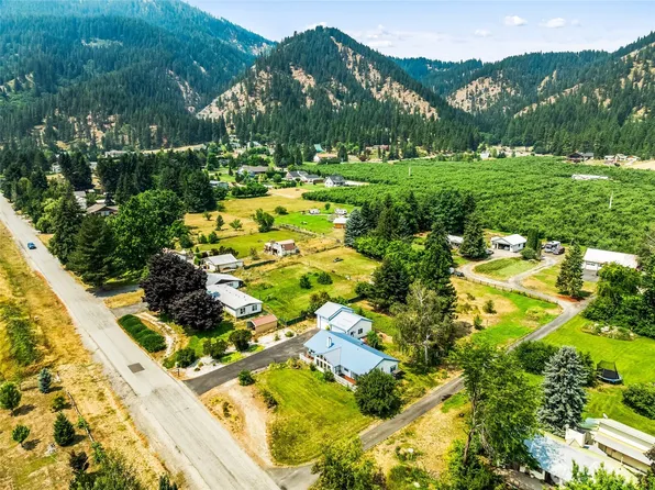 12320 Bergstrasse Road, Leavenworth, WA 98826