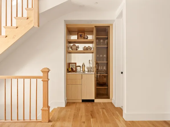 47 Madison Street image 6 of 29