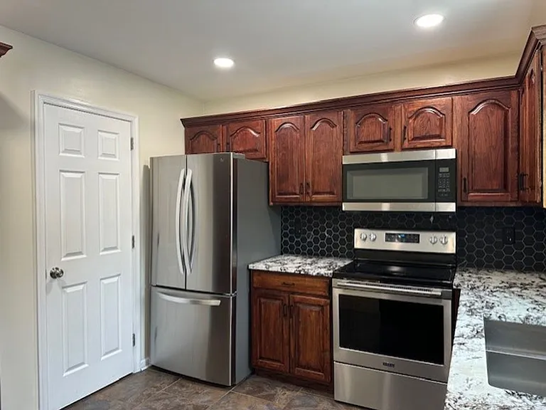 335 Cindy Dr — Photo 9
