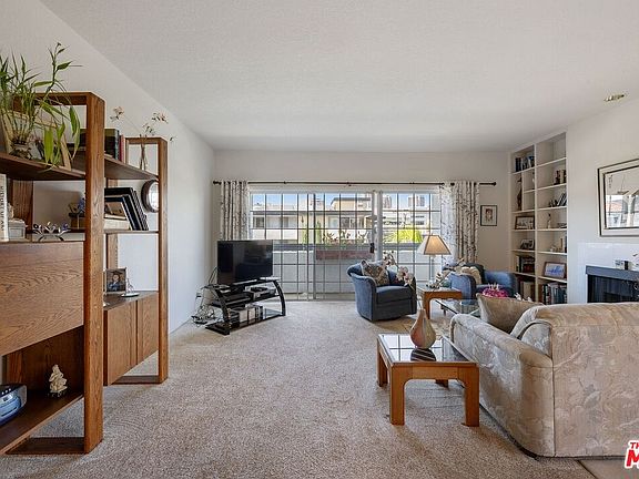 4th image of 10650 Kinnard Ave APT 205