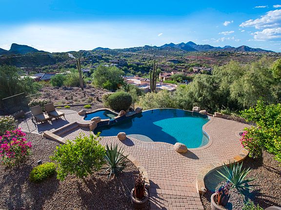 3rd image of 9928 N Canyon View Ln