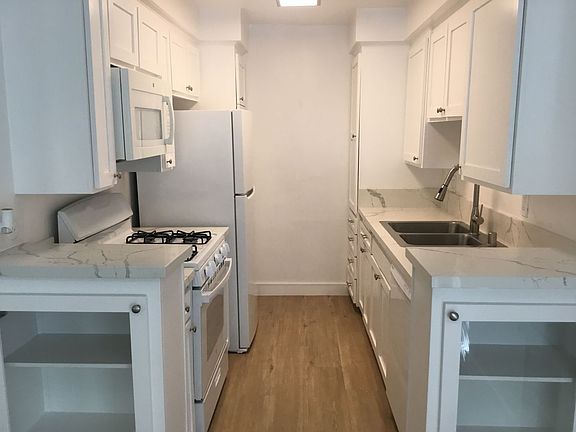 4th image of 3515 Mentone Ave APT 3