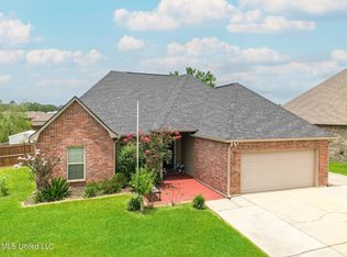 16950 Desmare St, Gulfport, MS 39503