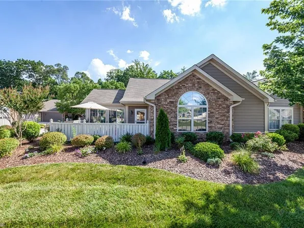 31 Pitlockry Pl, Greensboro, NC 27407