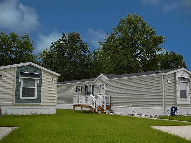 919 Hostetler Rd — Photo 2