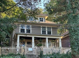 26 Saint Marks Pl, Staten Island, NY 10301