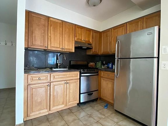 3rd image of 19-62 77th St #B2