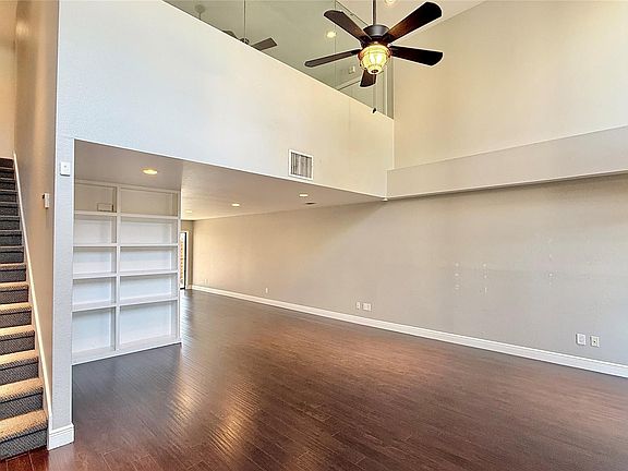 5th image of 3402 Blumie St