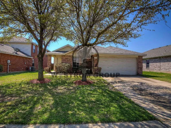 1105 Beaverwood Ln, Crowley, TX 76036