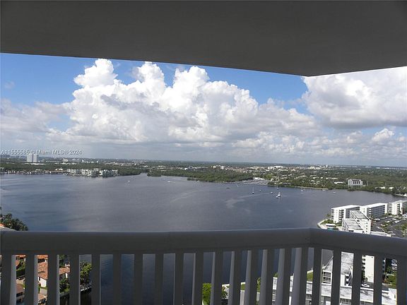 2nd image of 1000 W Island Blvd APT 2711